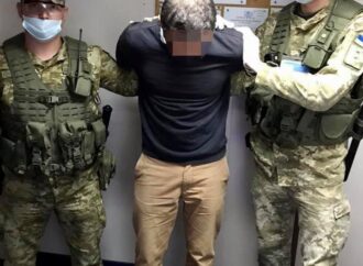 Переховувався за кордоном: на Одещині прикордонники затримали чоловіка, який був у розшуку
