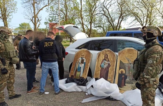 Викрадали ікони на Одещині: правоохоронці затримали міжрегіональну групу викрадачів(фото)
