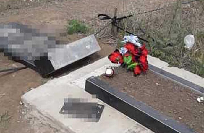 В Одесской области задержали вандала, который разрушил на кладбище более 10 могил