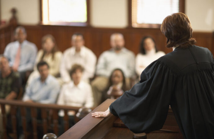 Присяжные заседатели: кто может стать народным судьей?