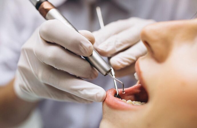 В Одессе возобновили работу стоматполиклиники: адреса, где можно вылечить зубы