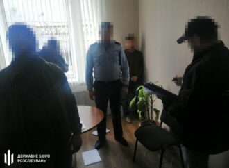 Суд отправил под арест подозреваемых в коррупции одесских таможенников