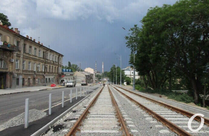 Преображенный спуск Маринеско: в ожидании трамвая (фото)