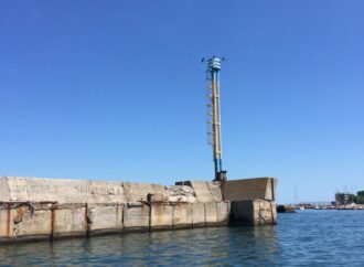 Яхтсменам – зеленый свет: в Одесском яхт-клубе восстановили маяк