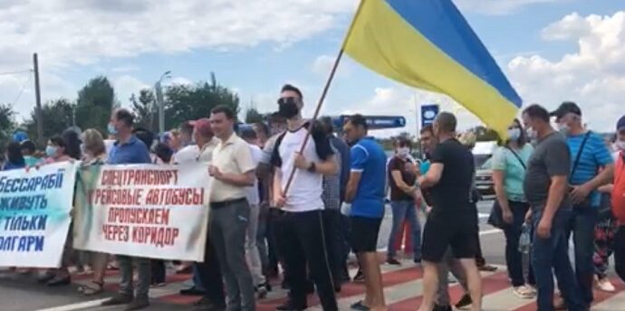 Протестующие перекрыли трассу Одесса — Рени: чем недовольны люди