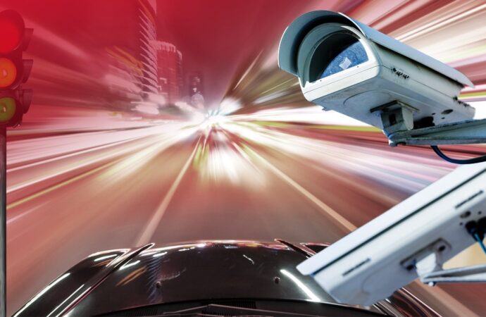 Скорость под контролем камеры: что нужно знать об автоматической видеофиксации нарушений ПДД