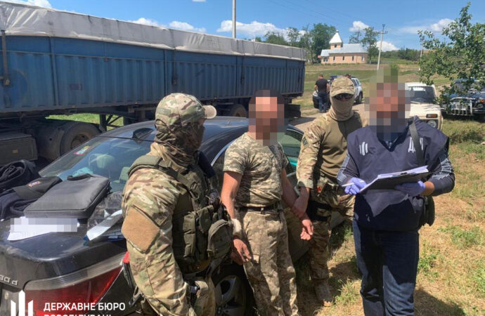 В Одесской области на взятке поймали лесника (фото) 