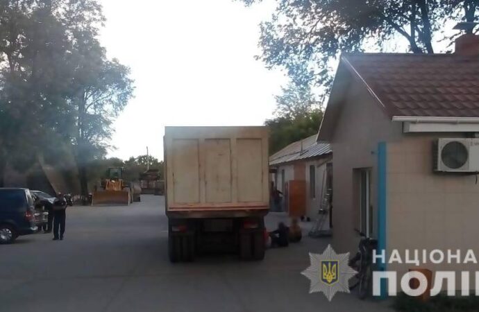 Смертельна ДТП в Арцизі: шестирічна дівчинка вибігла під колеса вантажівки
