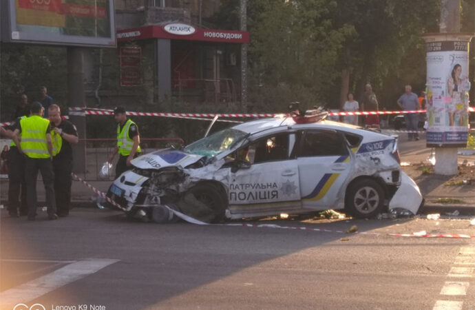 В Одессе в ДТП разбилось авто патрульной полиции — есть пострадавшие