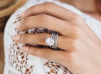 Как выбрать обручальное кольцо с бриллиантом?