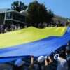 29 метров и 29 лет: в Одессе развернули огромный флаг Украины (фото)