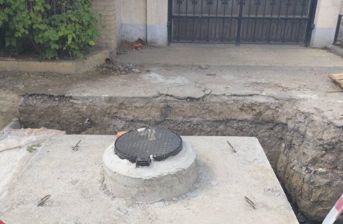 Монтаж нового водопровода в районе Дачи Ковалевского