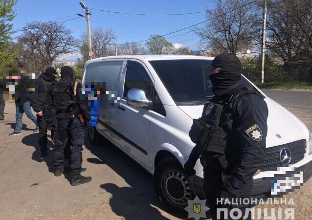 Отобрали почти миллион долларов: в Одессе задержали бандитов из еще одной ОПГ (фото)