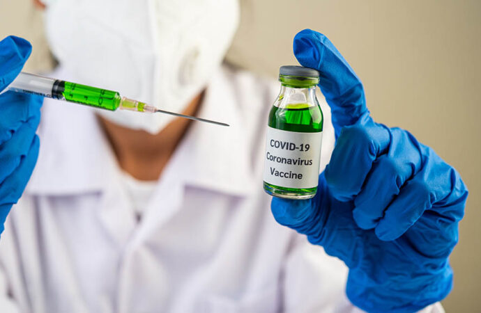 Вакцинация от COVID-19: кого в Украине будут прививать бесплатно?