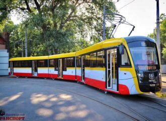 В Одесі з’явився другий трисекційний трамвай Odyssey MAX