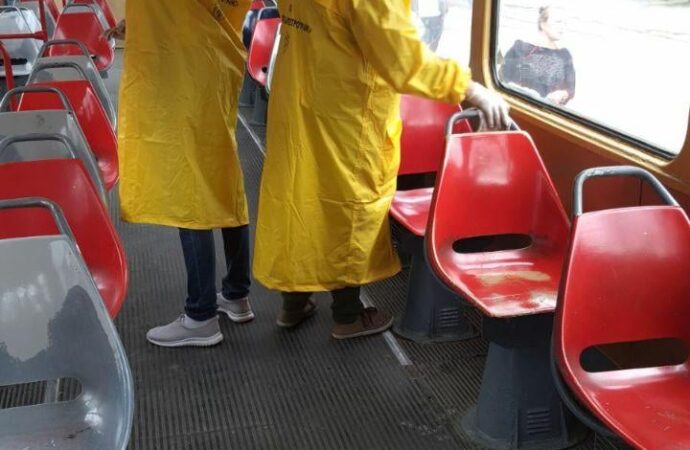 Коронавирус в Одессе: как в общественном транспорте проводят ежедневную дезинфекцию (фото)