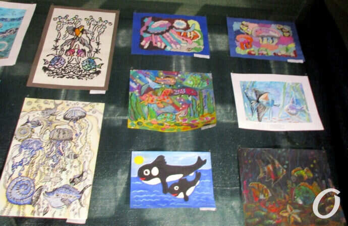 дети рисуют море