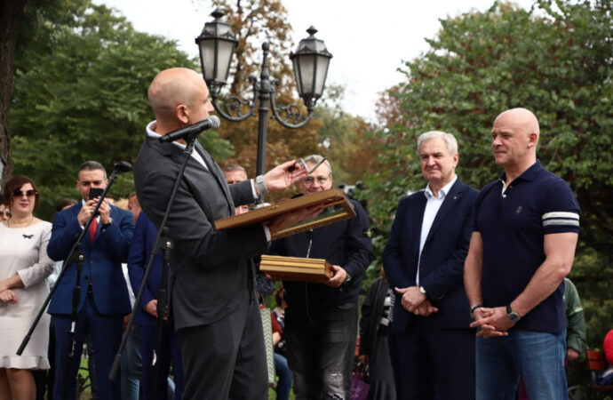 Открытие композиции "Голос Одессы"