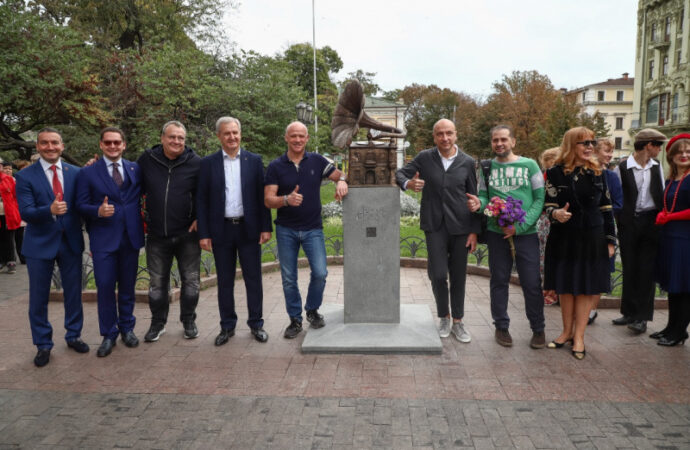 Открытие композиции "Голос Одессы"