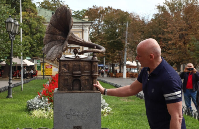 Открытие композиции "Голос Одессы"