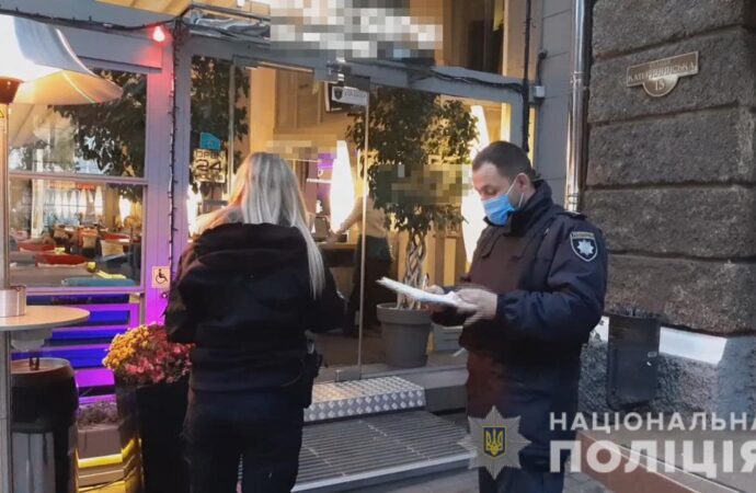 Иностранцы устроили драку в одесском кафе (видео)
