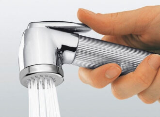 Полезные советы: как очистить от накипи душ и освежить унитаз