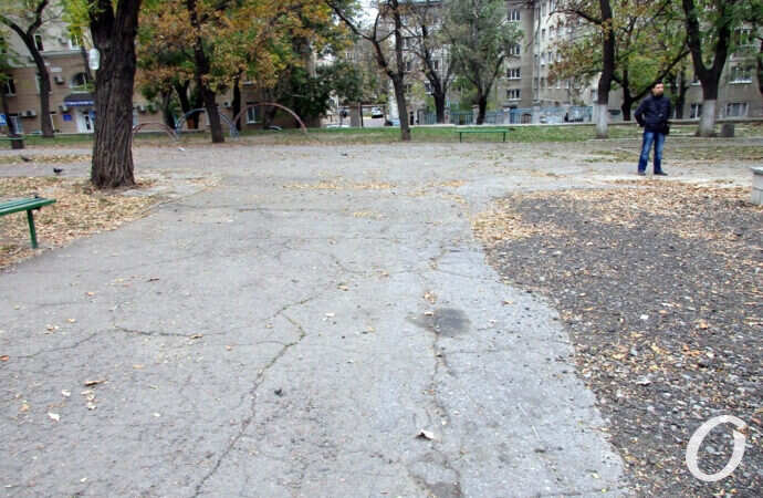 заброшенный одесский сквер