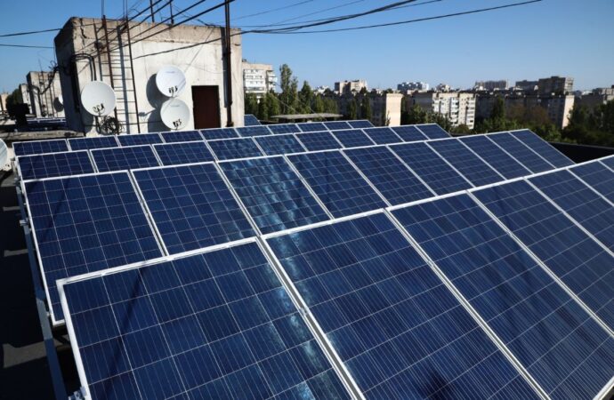 Солнечные батареи на крышах высоток: выгодно ли одесситам участие в проекте «Солнечный город»?