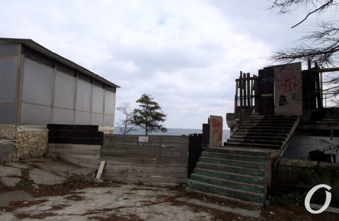 Черноморка, забор