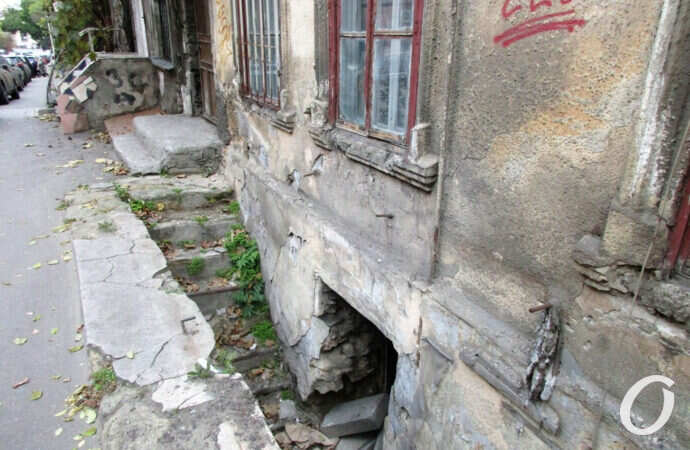 Польский спуск, ветхий дом