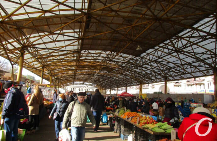 Привоз, овощной павильон