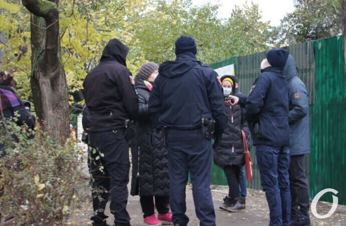 жильцы протестуют против застройки