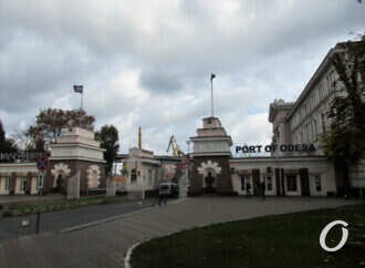 Новая жизнь старой Одессы: памятники и «заброшки» Таможенной площади (видео)