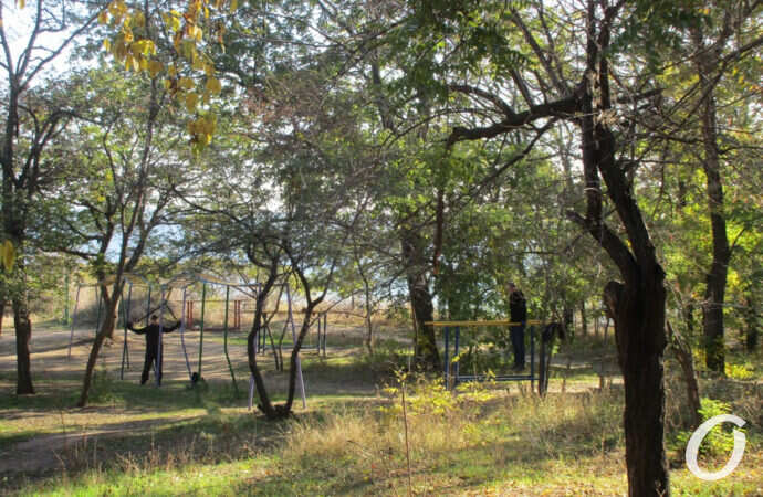 Трассе здоровья, спортплощадка