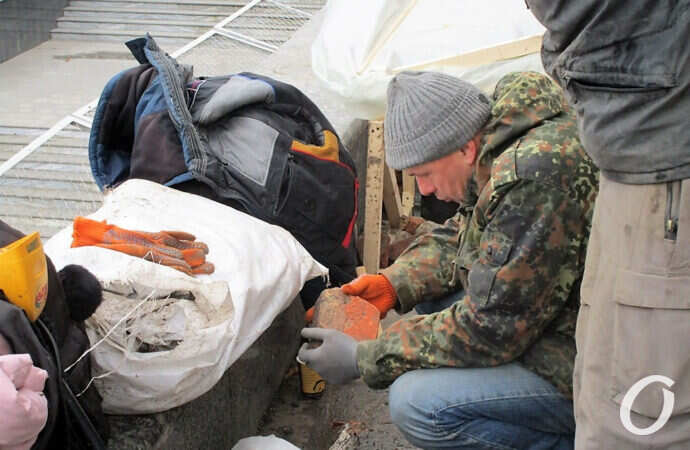 идут раскопки на булваре в Одессе