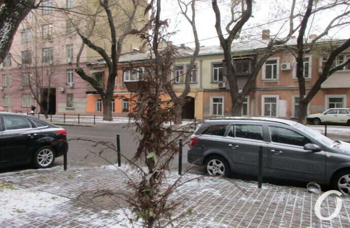 центр Одессы, первый снег