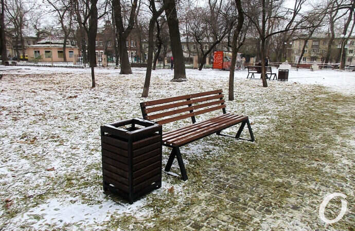 сквер Мечникова, скамейка