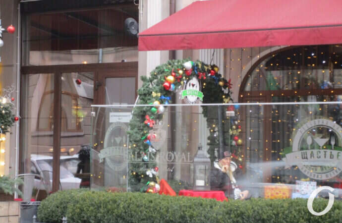 украшенное кафе