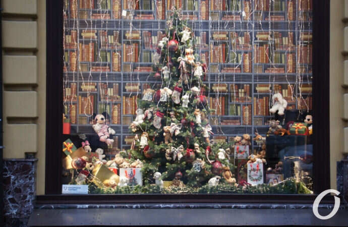 Новогодняя витрина, креативный магазин