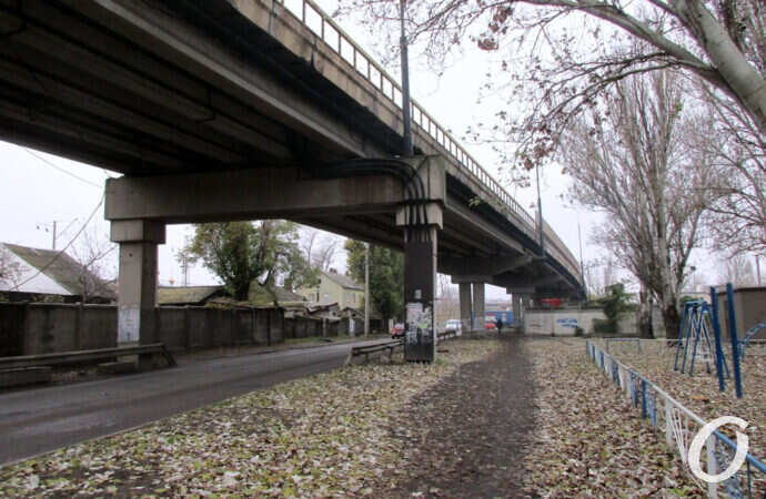 улица Одария, мост