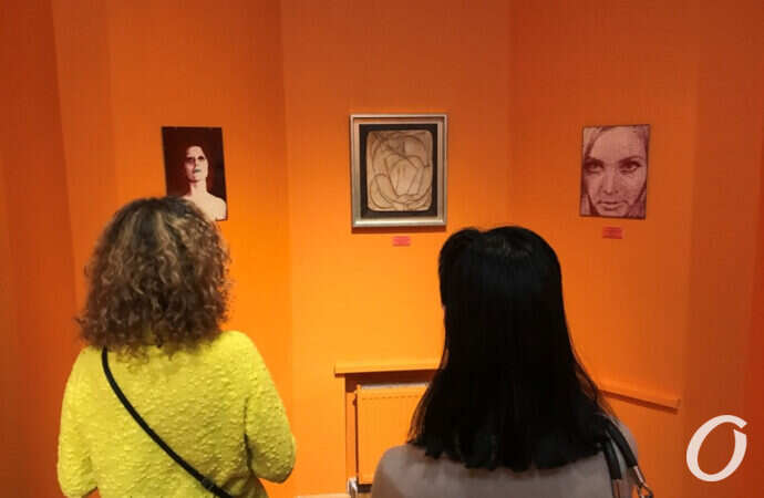 Выставка, посетители