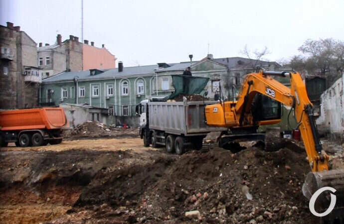 бульвар Жванецкого, стройка, техника