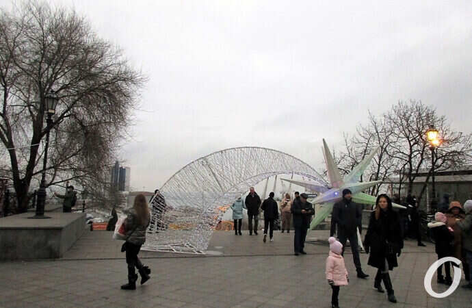 Одесские елки, звезда