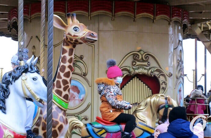 Одесские елки, на карусели