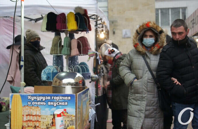 ярмарка у Кирхи, шапки