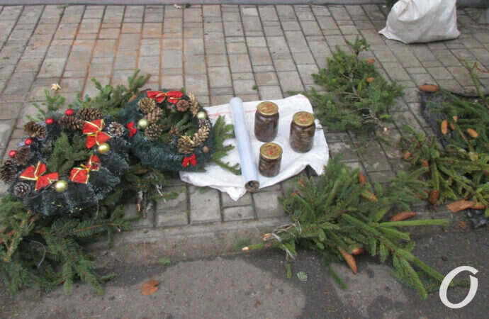 елочный базар, веки и банки