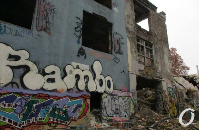 Одесская канава, руины