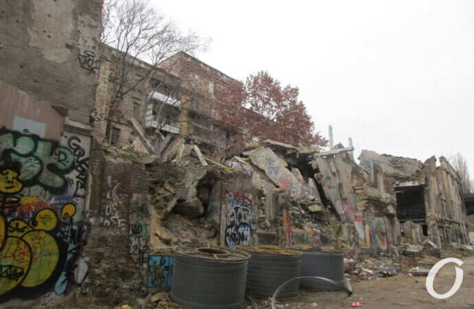 Одесская канава, развалины