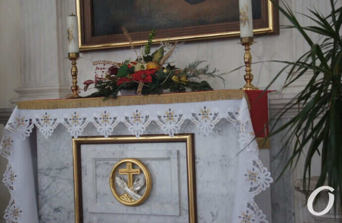 Католическое Рождество, внутри храма