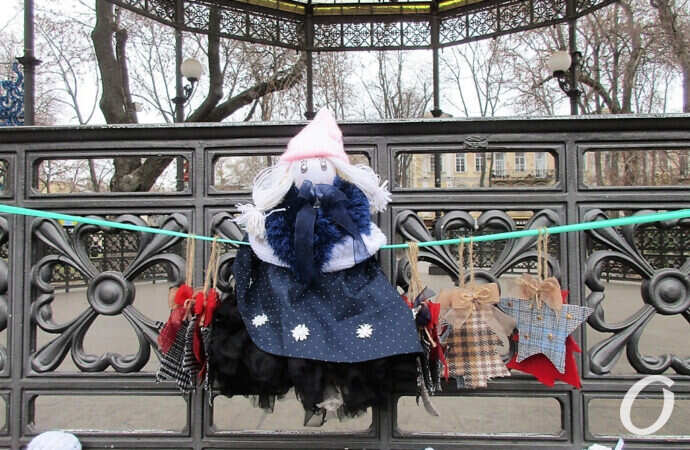 Горсад, кукла в подарок